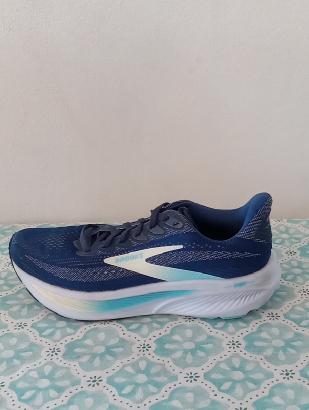Brooks Ghost 17 Women's 8 1/2 Super Comfortable
